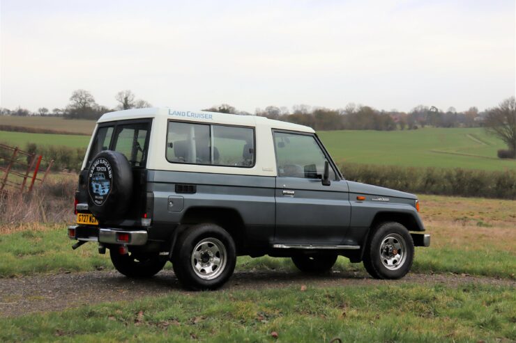 Toyota Land Cruiser LX Turbo 5