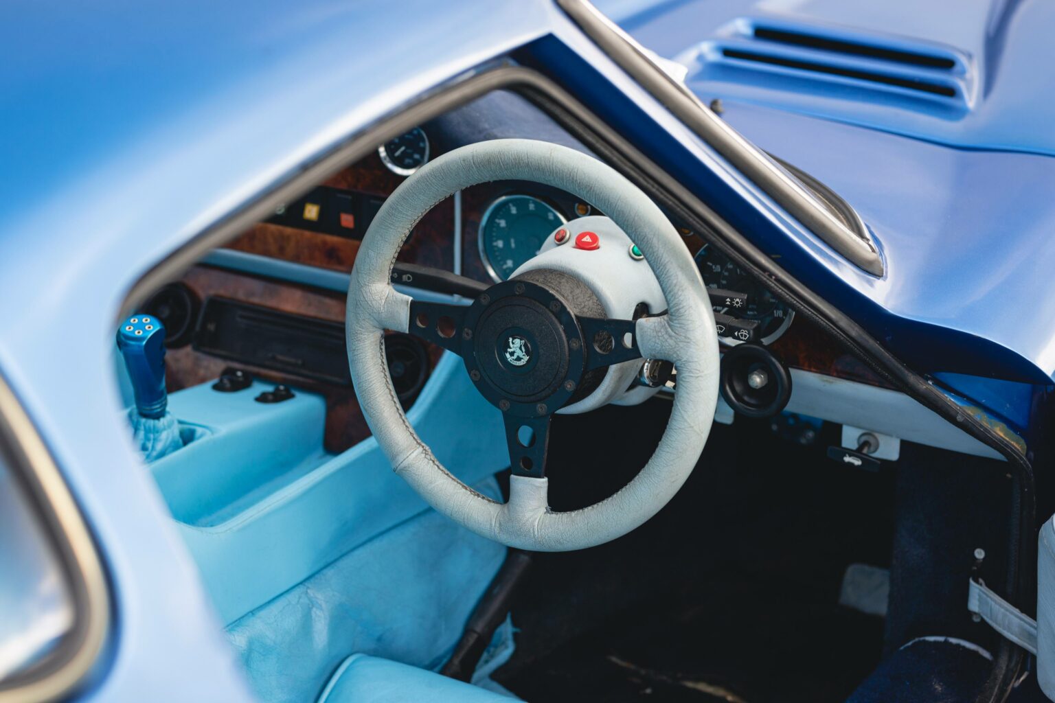 The Marcos Mantula – A Rare V8-Powered Lotus Killer