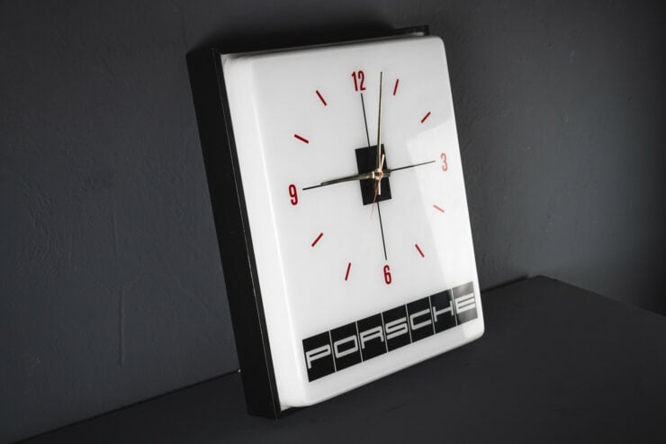 Vintage Porsche Illuminated Wall Clock 10