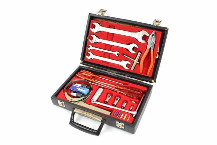 Ferrari 365 GTB:4 Daytona Briefcase Tool Kit 4