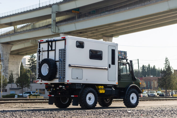 Mercedes-Benz Unimog Expedition Camper 4