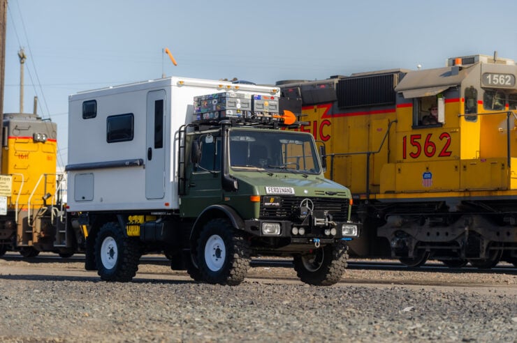 Mercedes-Benz Unimog Expedition Camper 5