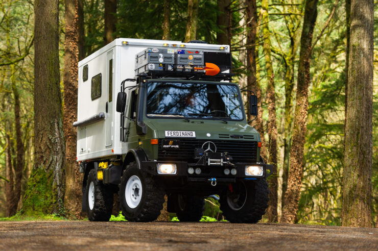 Mercedes-Benz Unimog Expedition Camper 7