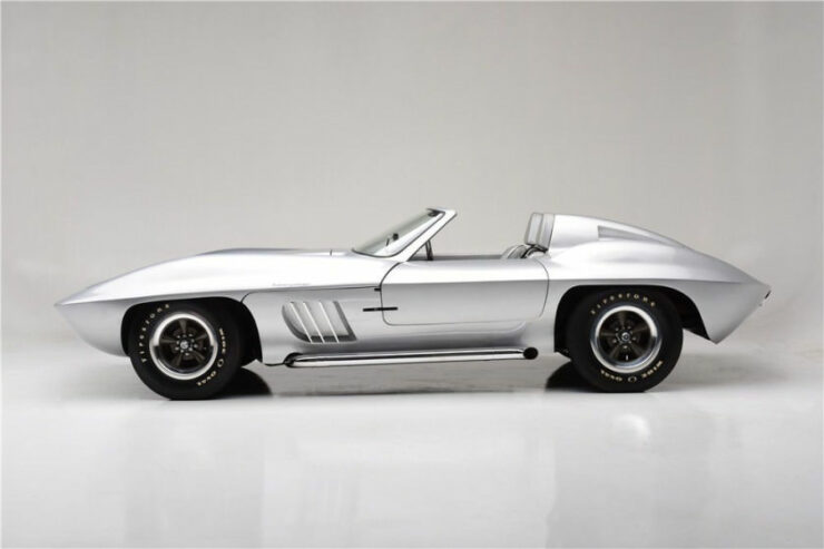 Chevrolet Corvette Fiberfab Centurion 2