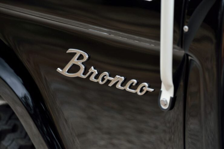 Ford Bronco U13 Roadster 12