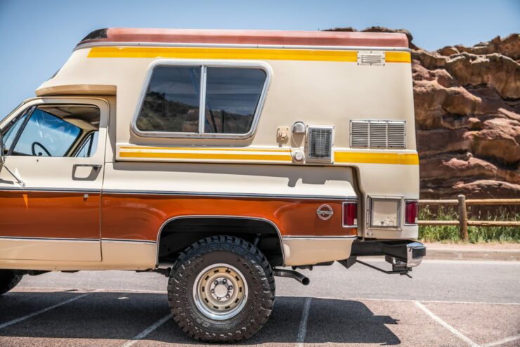 Chevrolet K5 Blazer Cheyenne Chalet Camper 22