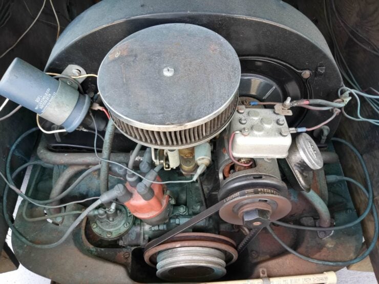 La Dawri Sebring Car Engine 3