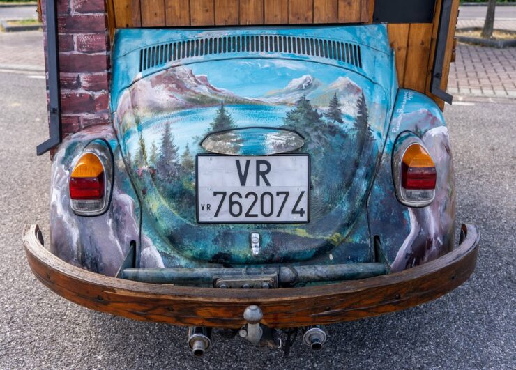 Volkswagen Beetle Swiss Cabin Holzhaus 2