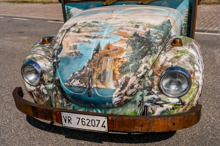 Volkswagen Beetle Swiss Cabin Holzhaus 24