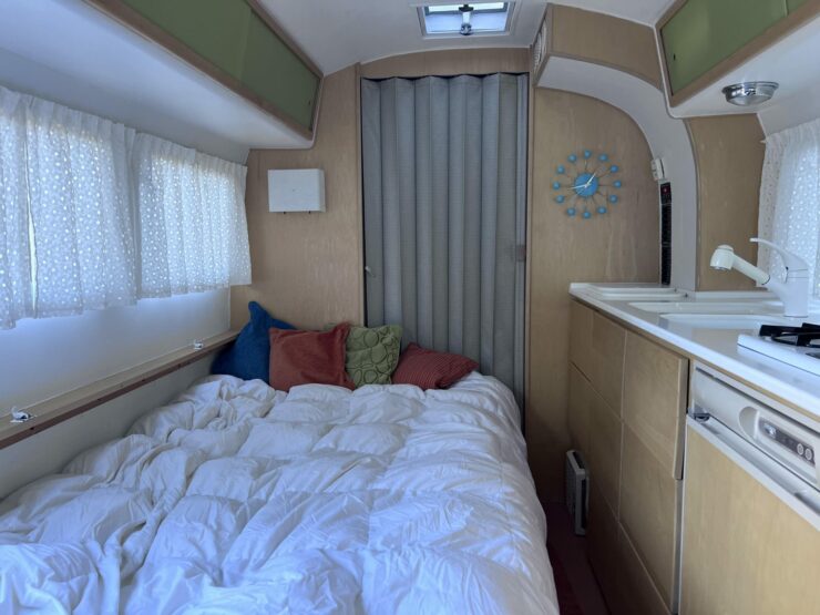 Airstream Globe Trotter 12