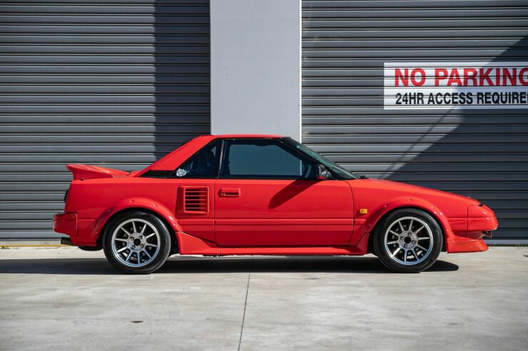 Toyota MR2 Poor Man's Ferrari 1