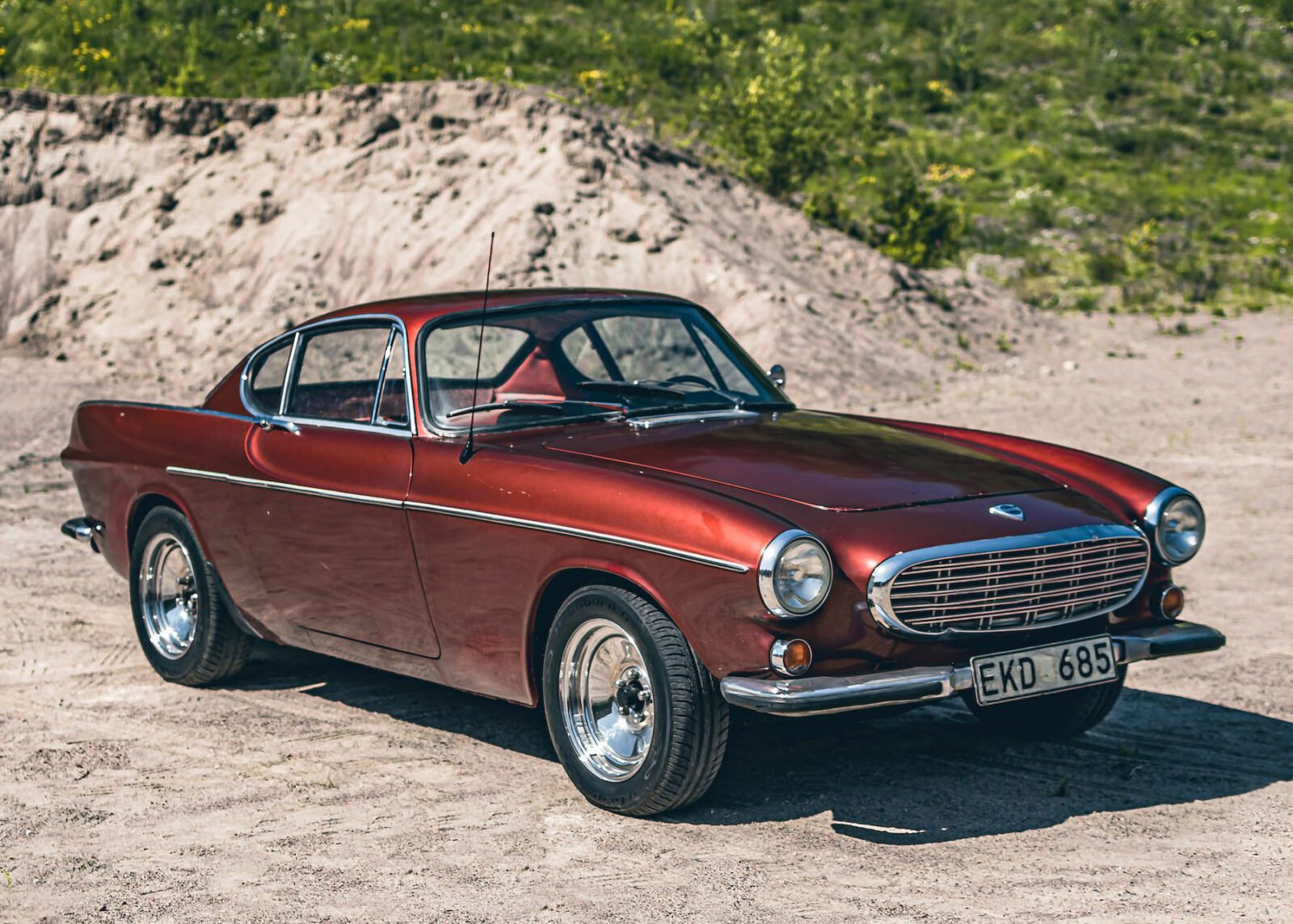 Needs Rescuing: A 1965 Volvo P1800 S – The Most Beautiful ...
