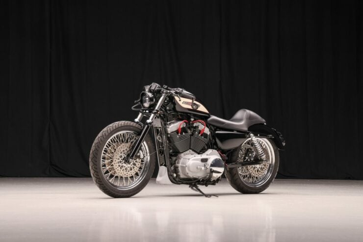 Harley-Davidson Roadster 1200R 3