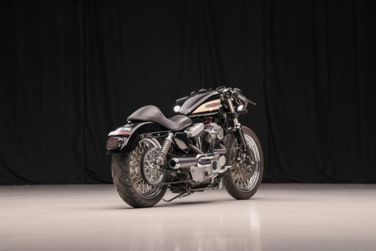 Harley-Davidson Roadster 1200R 7