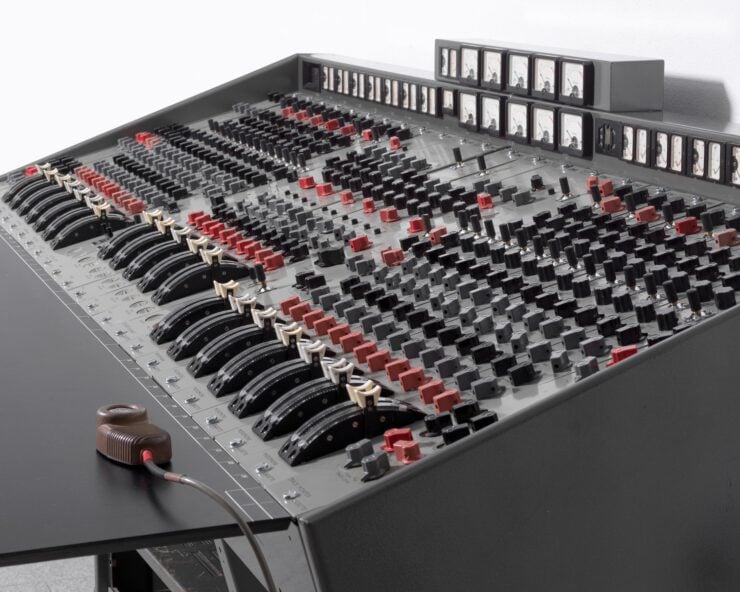 EMI TG12345 MkI Recording Console Used By The Beatles 8