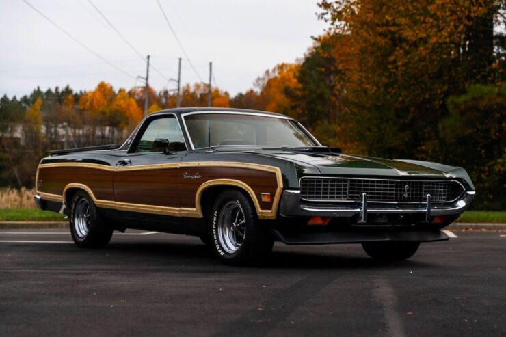 Ford Ranchero Country Squire 1