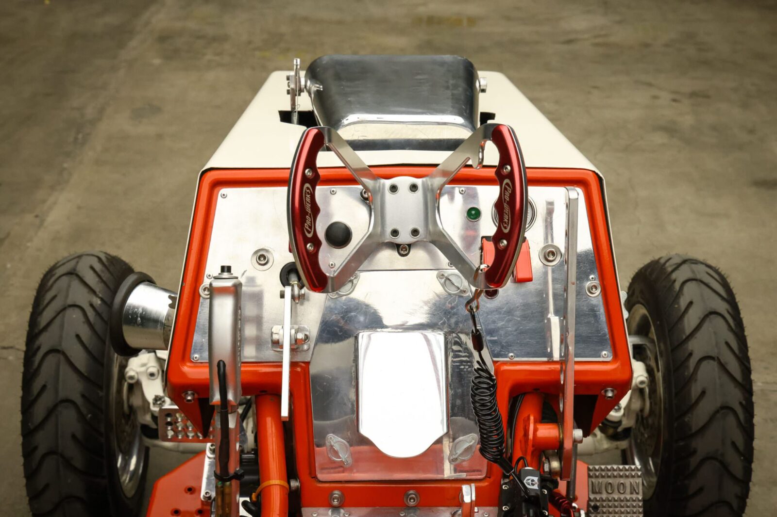 NitroPowered An AllisChalmers 416 Lawn Tractor Dragster