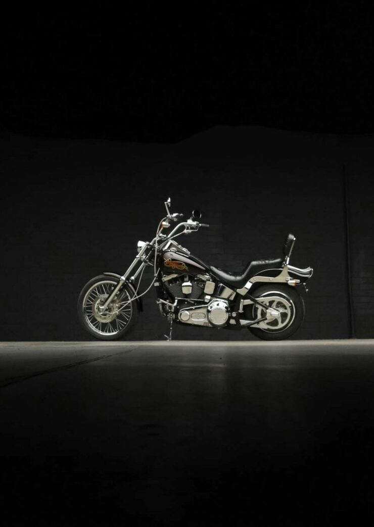 Harley-Davidson Softail Custom 12