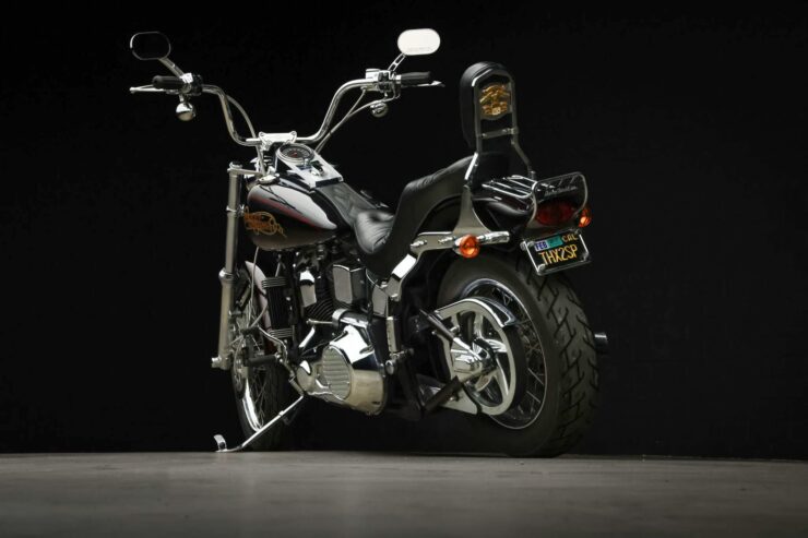 Harley-Davidson Softail Custom 4