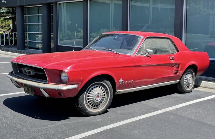 1967 Ford Mustang 2