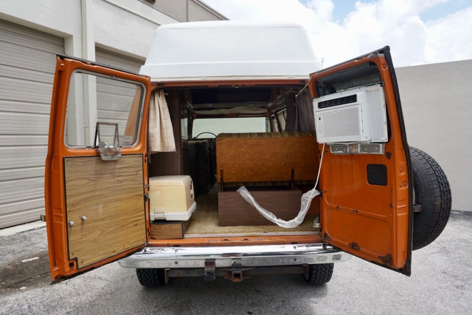 For Sale: A 1973 Chevrolet Van 4x4 