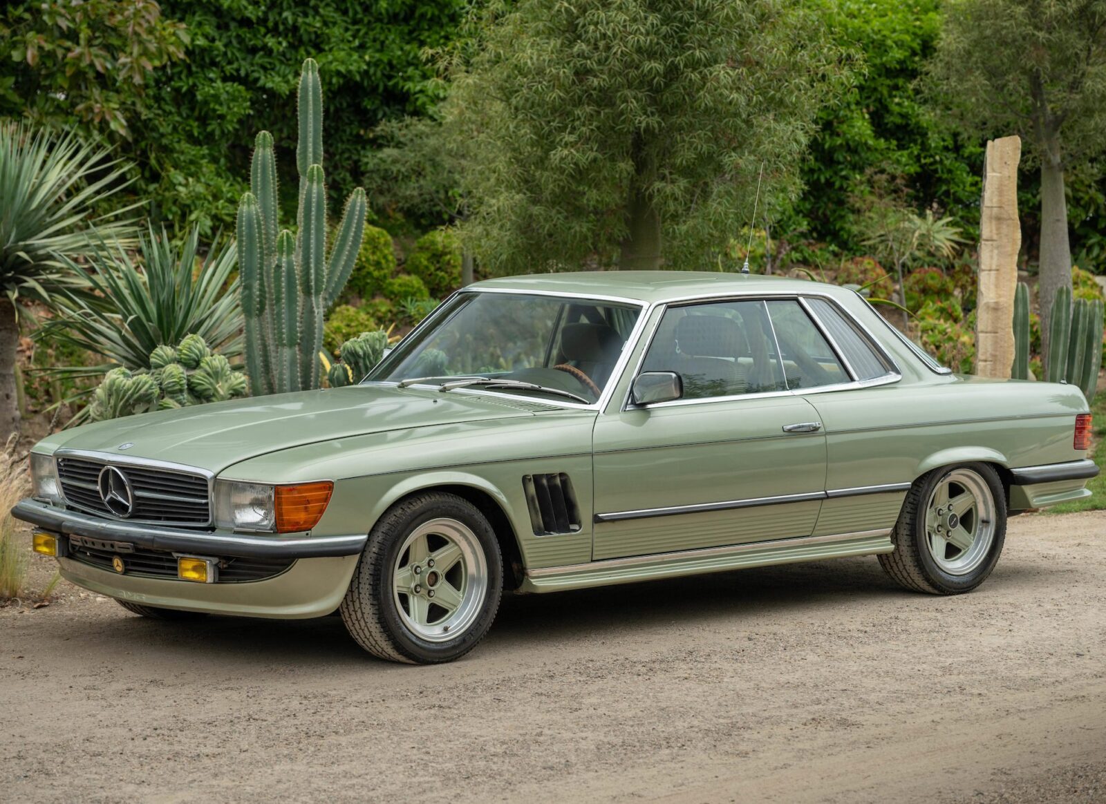 Mercedes-Benz 450SLC 6.9 – The Green Machine