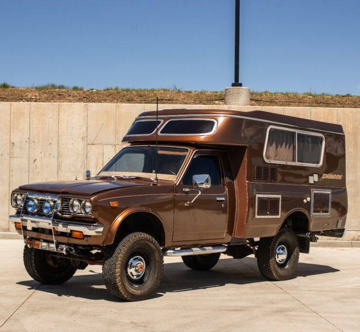 Toyota Chinook 4×4 Camper 10