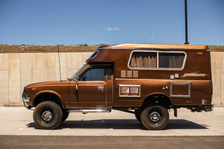 Toyota Chinook 4×4 Camper 8