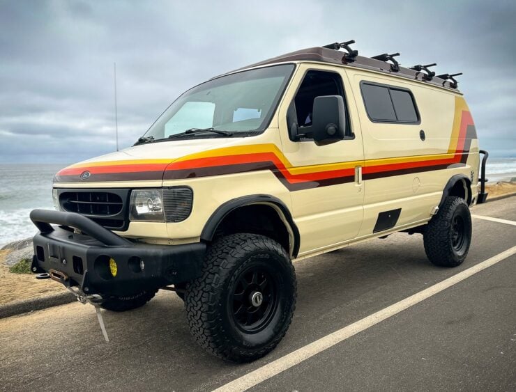 Ford E-350 4×4 Sportsmobile Camper V10 Van 28