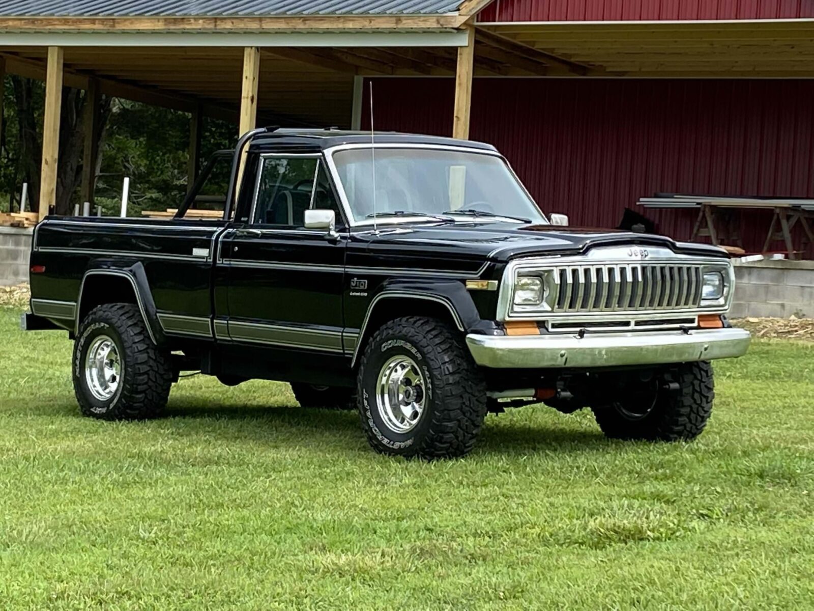 For Sale: A 1982 Jeep J10 Laredo Pickup 360 4×4