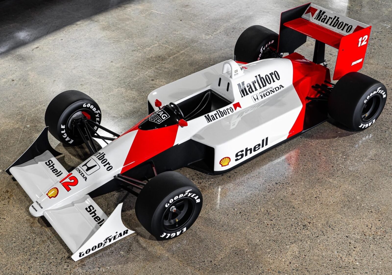 McLaren MP4-4 Formula One Car Scale Model