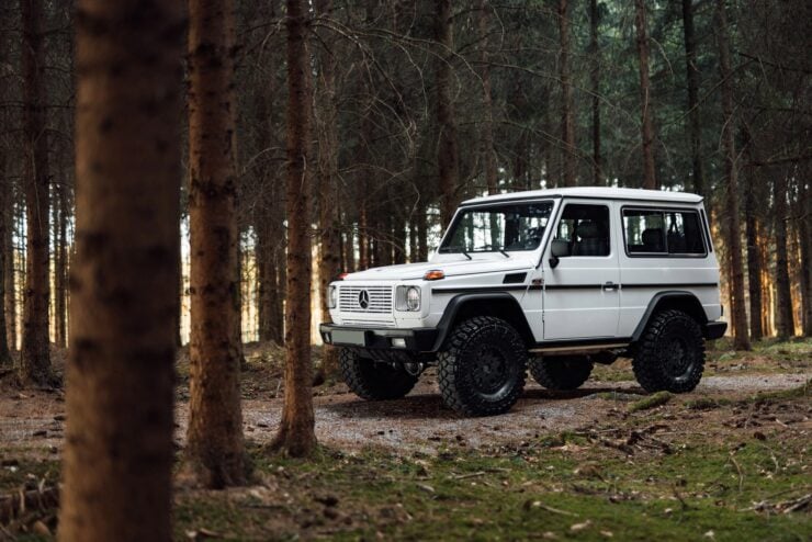 Mercedes-Benz G-Wagon V8 13