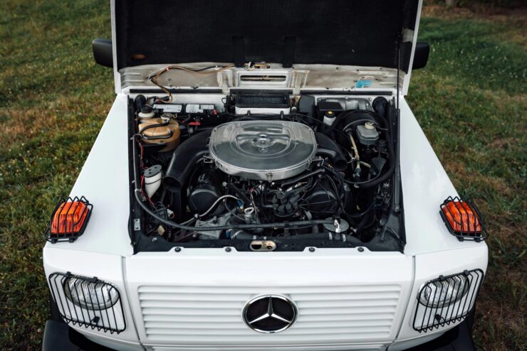 Mercedes-Benz G-Wagon V8 21