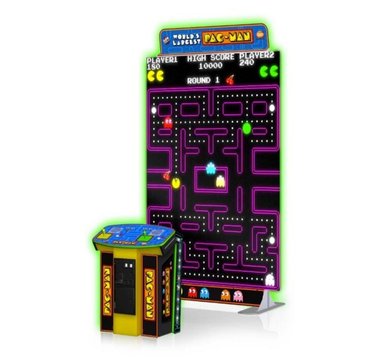 Worlds Largest Pac‐Man Arcade Game 4