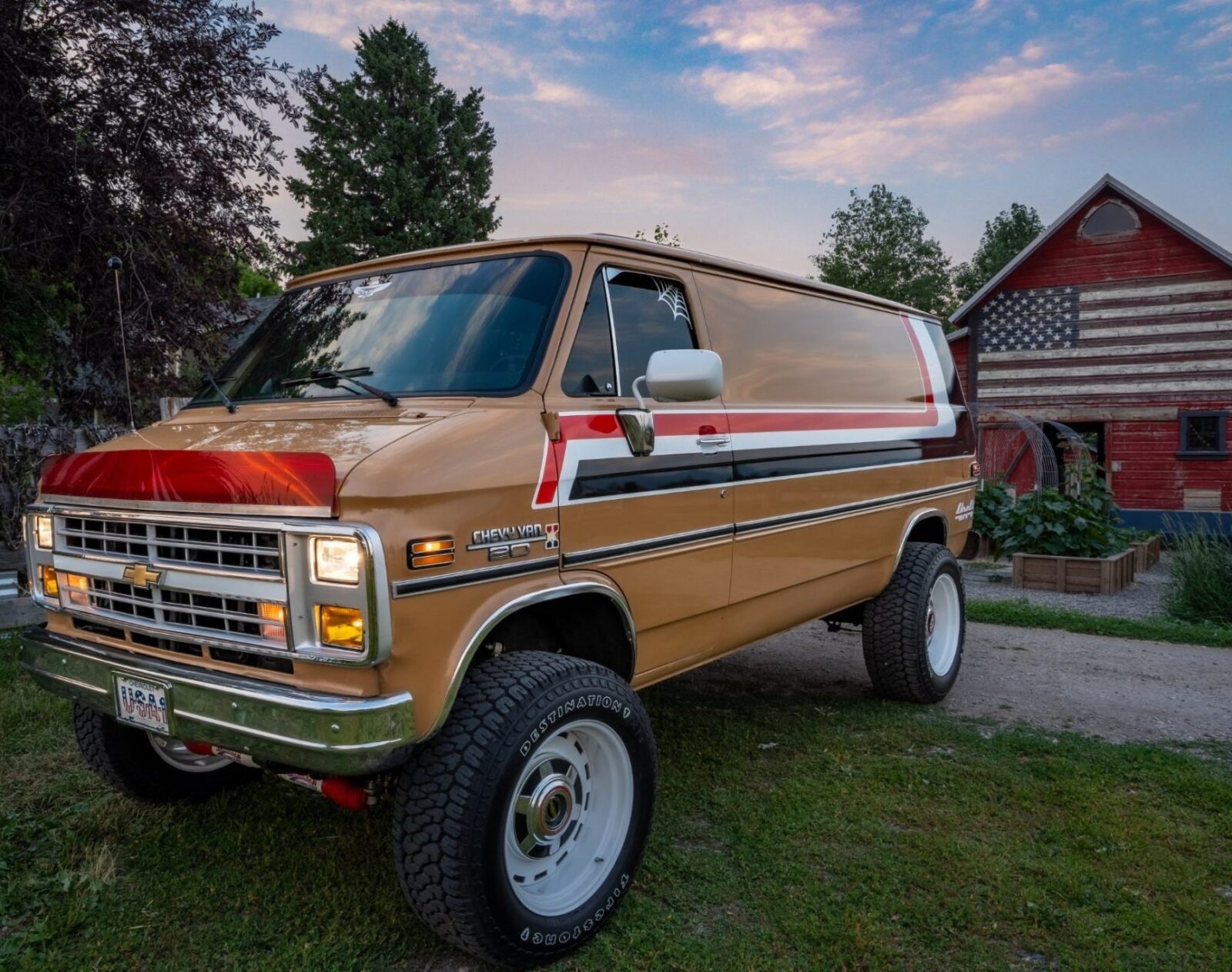 Adventure Van! A 1989 Chevrolet G20 Pathfinder 4×4
