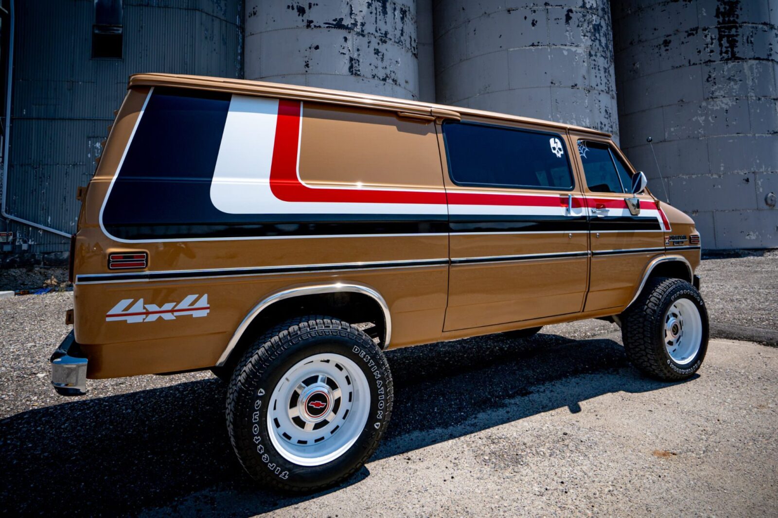 Adventure Van! A 1989 Chevrolet G20 Pathfinder 4×4