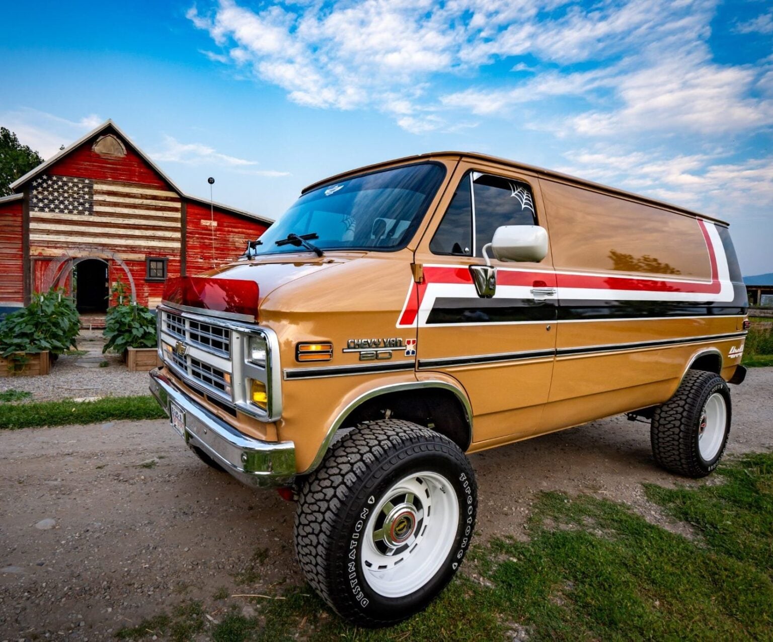 Adventure Van! A 1989 Chevrolet G20 Pathfinder 4×4