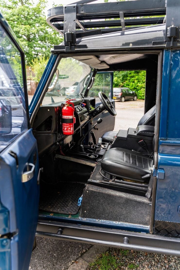 Pizza Overland Land Rover Defender 14