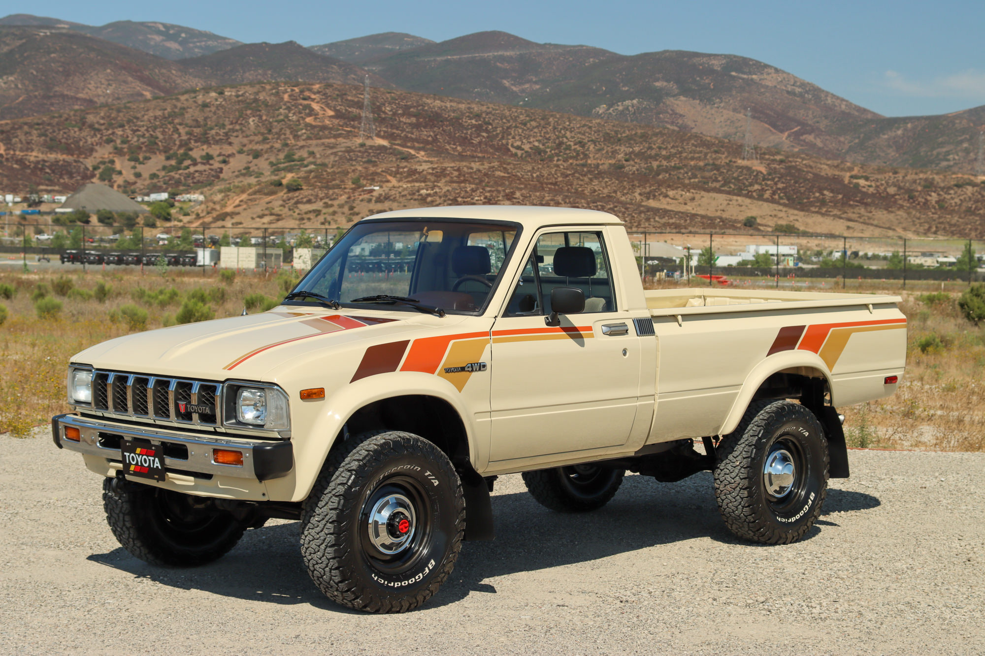 For Sale: A Retro 1983 Toyota Pickup SR5 4×4 5-Speed