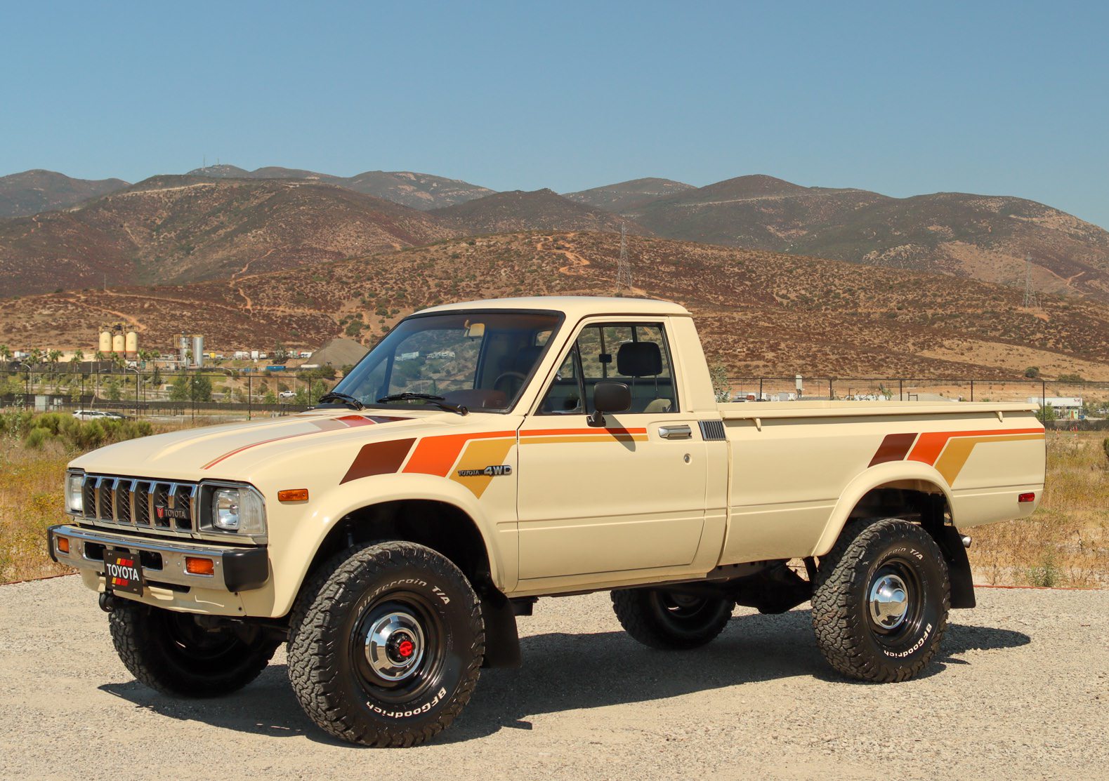 Toyota Pickup SR5 4×4 5-Speed