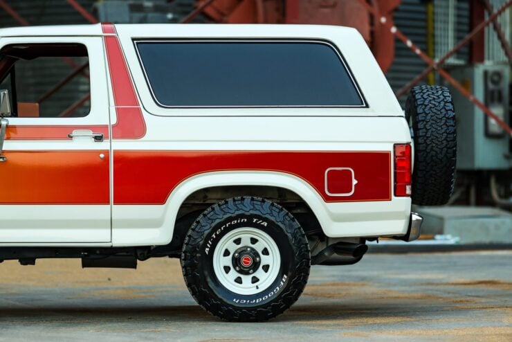 Godzilla-Powered Ford Bronco 10