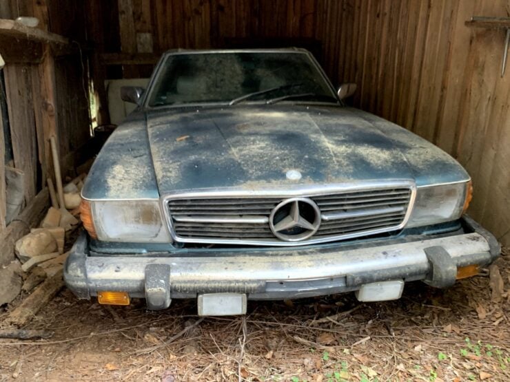 Mercedes-Benz R107 Barn Find 11