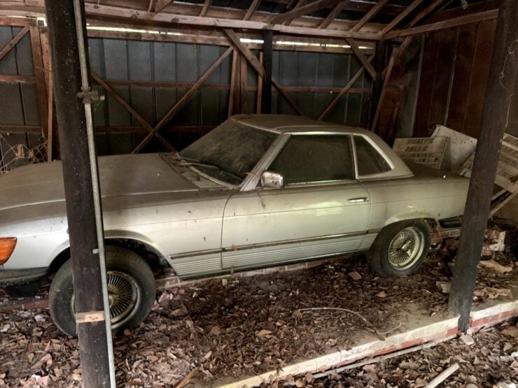 Mercedes-Benz R107 Barn Find 23