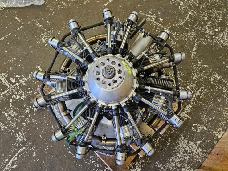 Rotec 7-Cylinder Radial Engine R2800 2