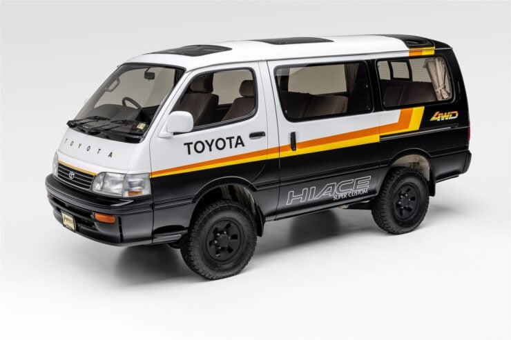 Toyota HiAce 4x4 Van 10