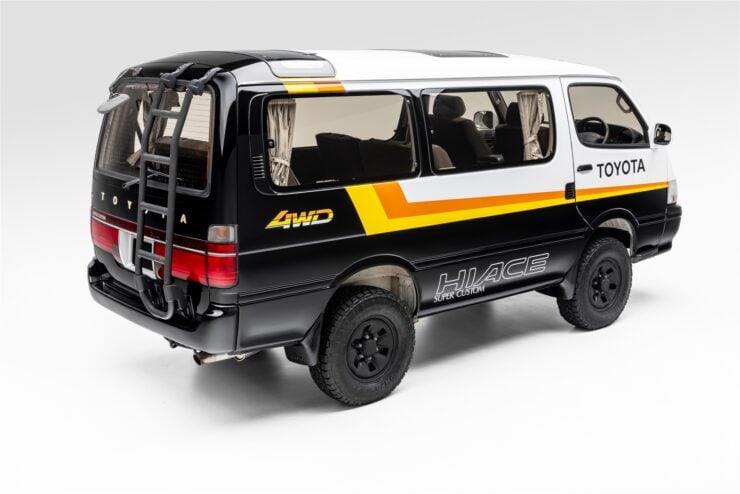 Toyota HiAce 4x4 Van 3