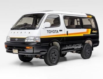 Toyota HiAce 4x4 Van