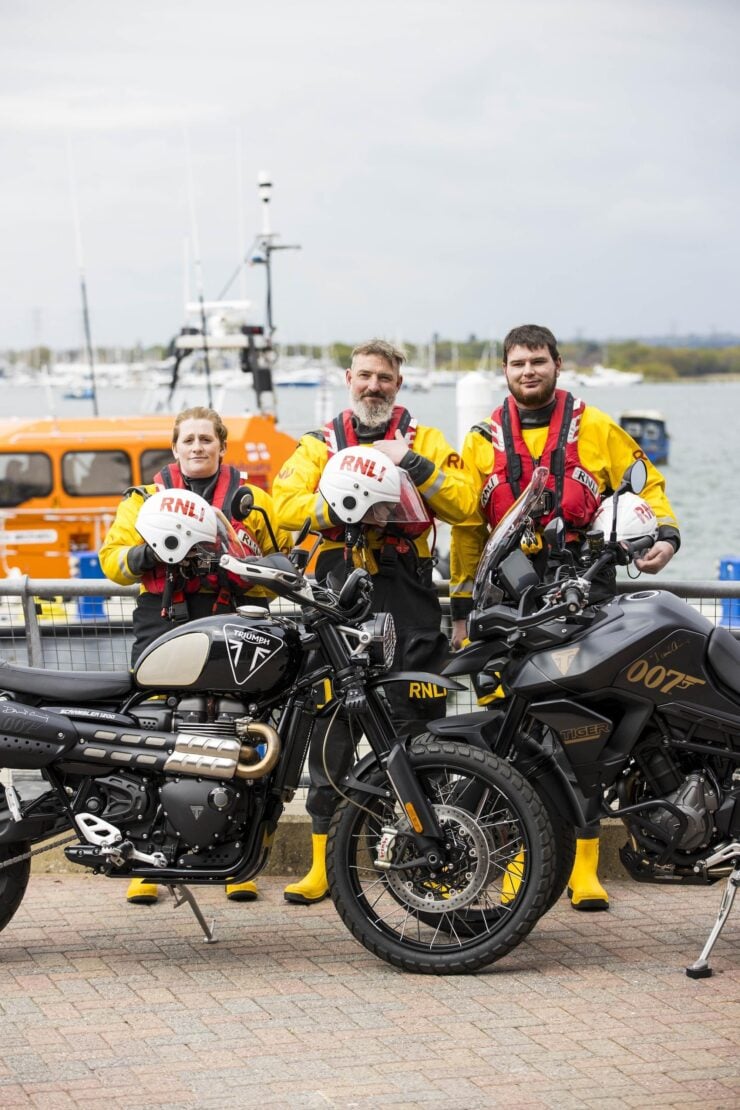 Triumph Scrambler 1200 Bond Edition 1