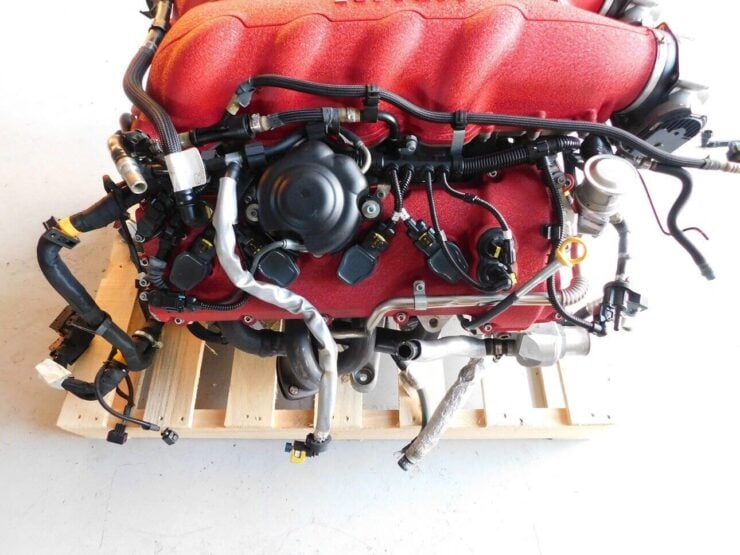 Ferrari California V8 Engine 4