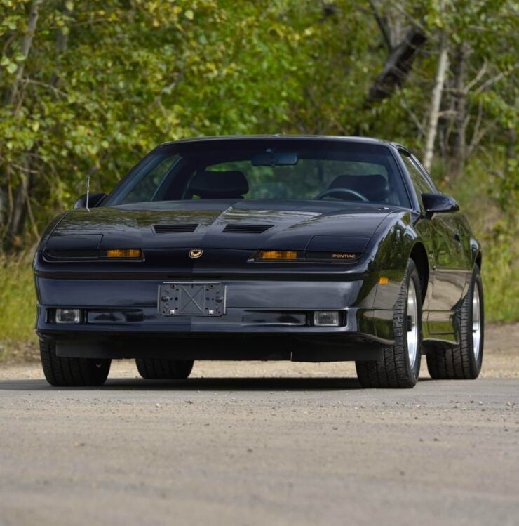 Pontiac Trans Am GTA 16